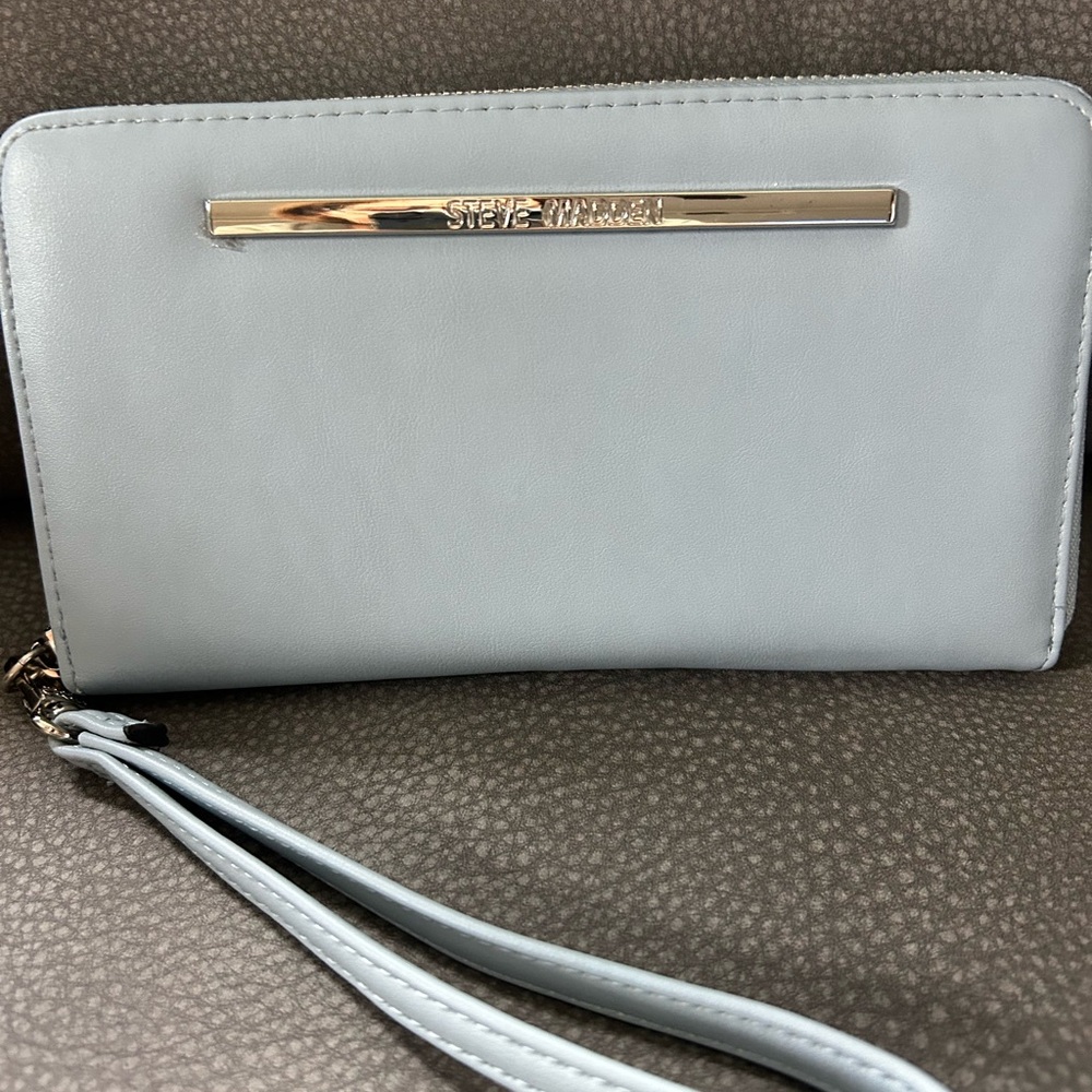 Steve Madden Zippered Wallet